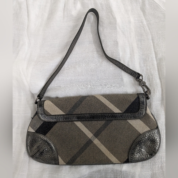 BURBERRY ---VINTAGE BURBERRY BAG--- - Picture 3 of 5
